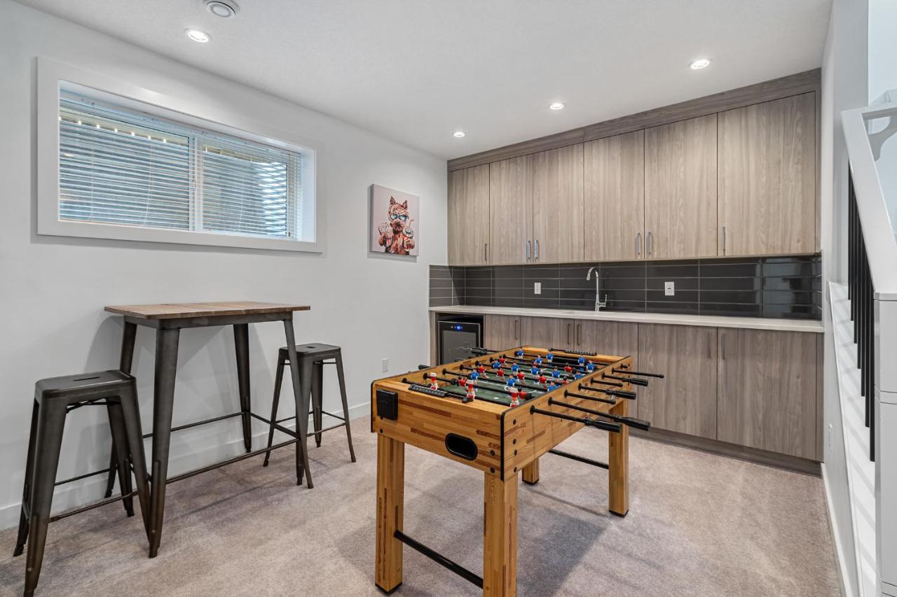 Luxury Spacious Private House Near City Centre YYC Exterior foto